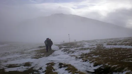 Turiști blocați la 2.000 de metri altitudine în Masivul Bucegi. Salvamontiștii au pornit în căutarea lor