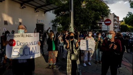 „Cozi de foame”. Ore de așteptare pentru un bol cu supă, în Spania