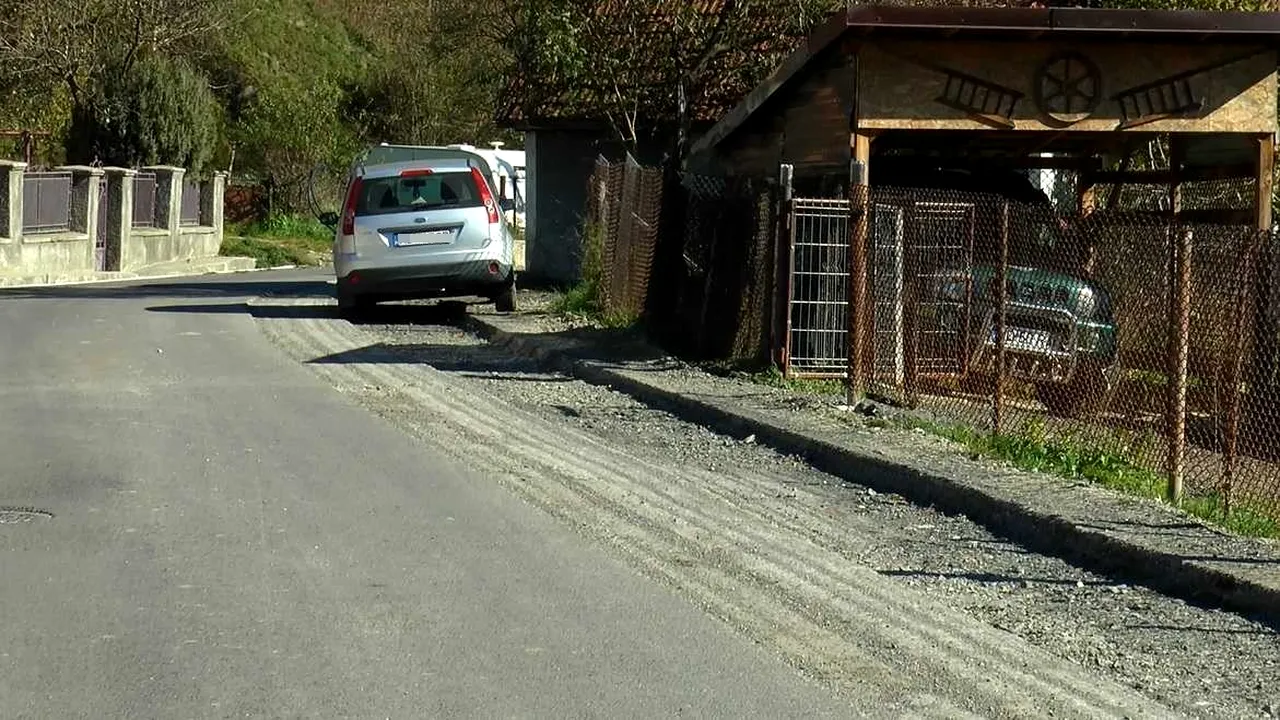 Caz inedit în Hunedoara: O firmă și-a luat înapoi asfaltul proaspăt turnat pe o stradă. Care a fost motivul