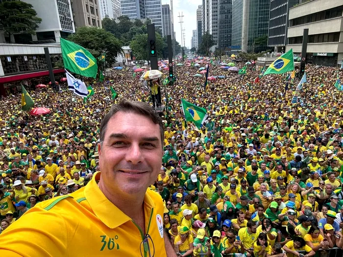 Flávio Bolsonaro - Foto: Facebook/Flávio Bolsonaro
