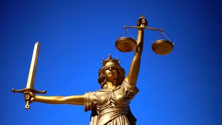 Miting la sediul Palatului de Justiție, pe 21 decembrie, după condamnarea avocatului Robert Roșu la închisoare. Silvana Racoviceanu, vicepreședinte ADSA: „Protestul nu este doar despre un avocat. Am ajuns la limita suportabilității!”