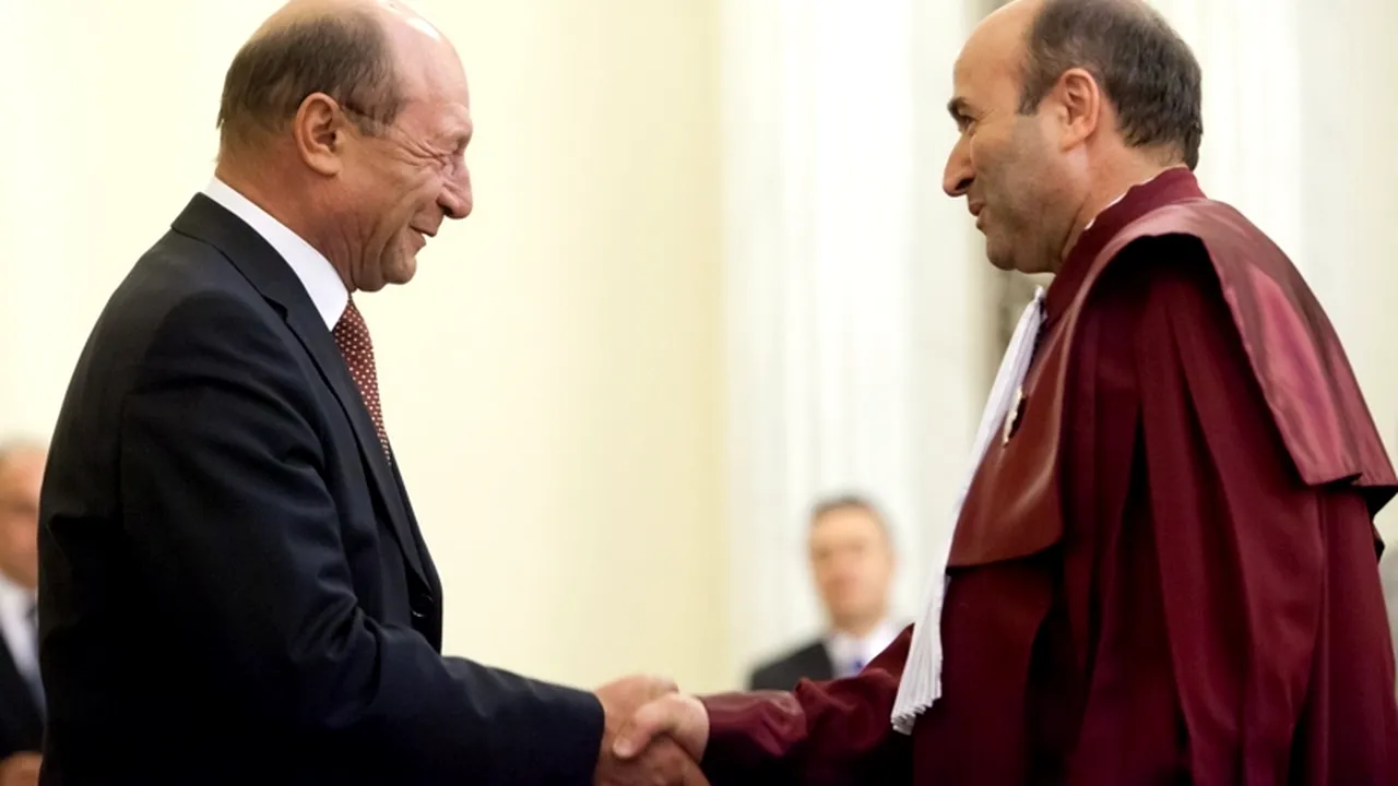 REFERENDUM 2012. Tudorel Toader: Decizia CC este de invalidare a referendumului