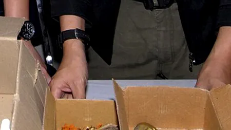 FETUȘI UMANI suflați cu aur, în bagajul unui comerciant de 