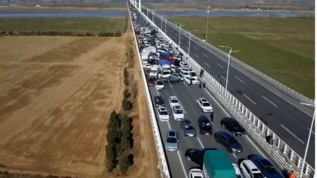 VIDEO | Un camion a intrat într-un cortegiu funerar pe o șosea din China: 17 oameni au murit și alți 22 au fost răniți / Cele mai multe dintre victime participau la înmormântare