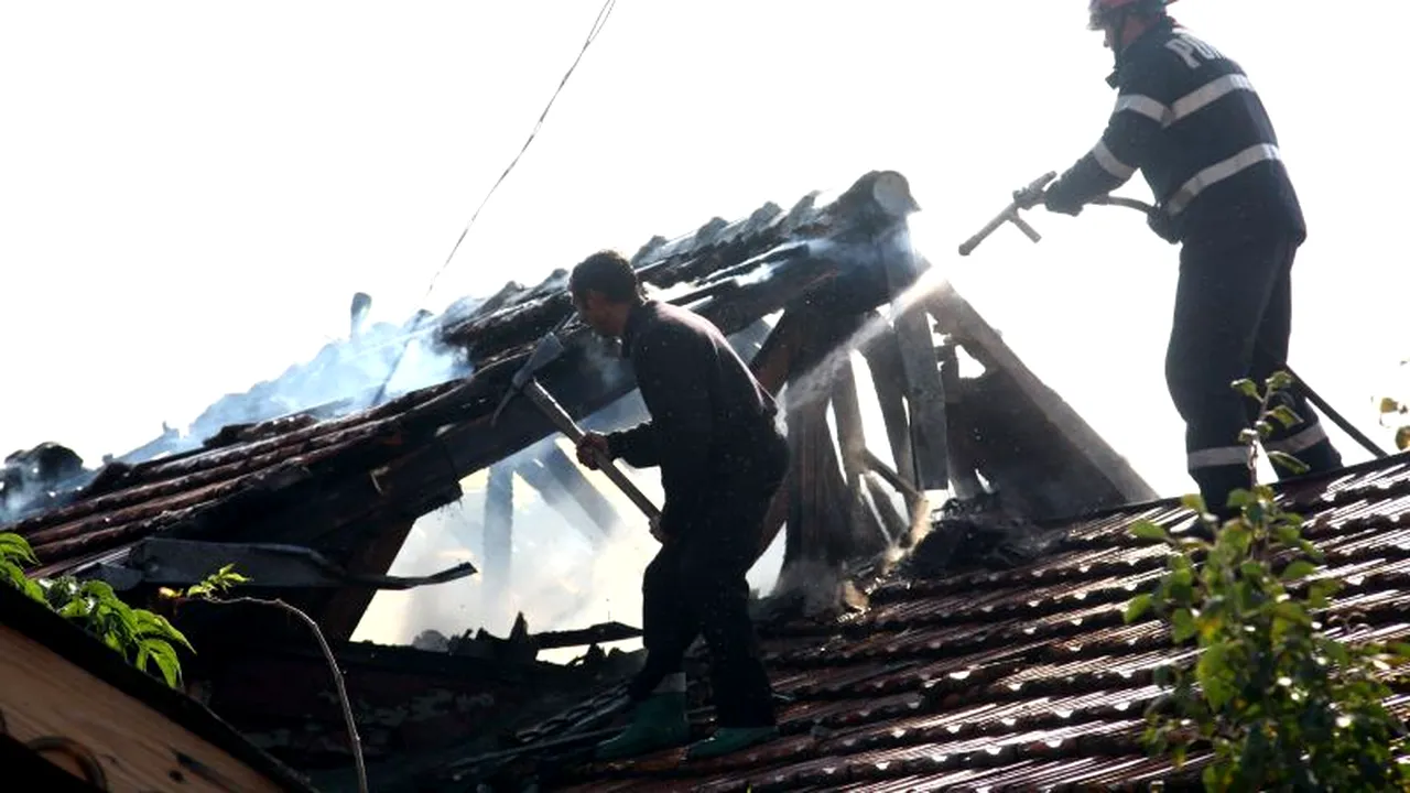 Patru copii din Bacău, morți într-un incendiu izbucnit în locuința lor. 
