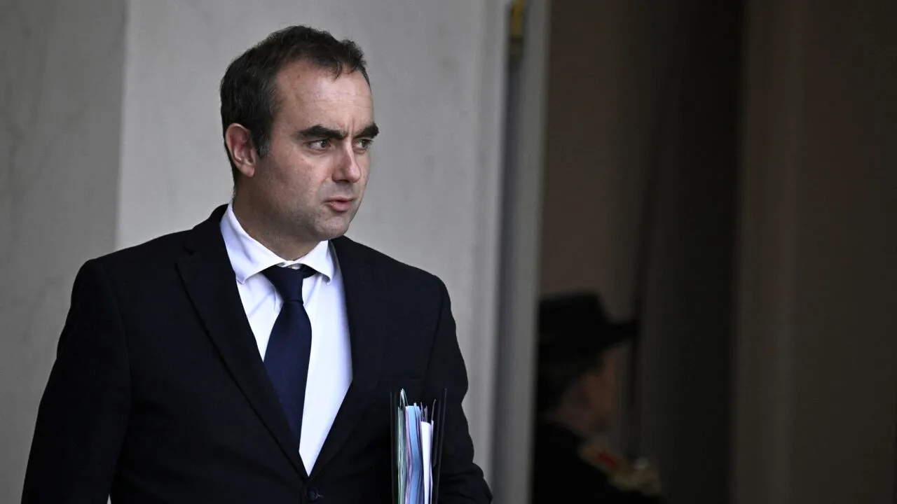 Sébastien Lecornu a prezentat un proiect bugetar provizoriu. Ce vizează planul fiscal al premierului FRANȚEI