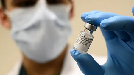 Suedia, păcălită de Pfizer prin metoda „Maradona”. Țeapa incredibilă cu vaccinuri dată Stockholmului de compania americană!