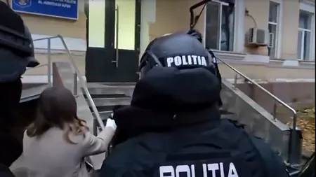 Şapte persoane, plasate sub control JUDICIAR, după ceremonia de omagiere a lui Zelea Codreanu. Acuzațiile vizează acte de FASCISM