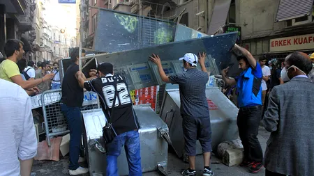 Proteste la Istanbul împotriva lui Macron. Turcia, în pragul unui conflict cu Franța!