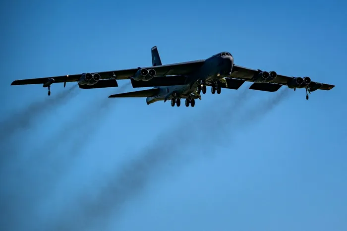 Bombardier Boeing B-52 Stratofortress 