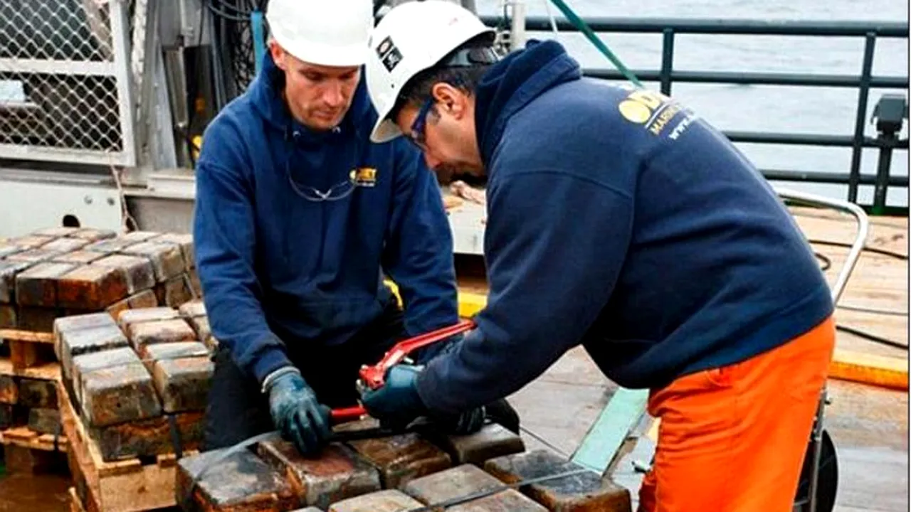 Peste 1.500 de lingouri din argint, datând din 1941, recuperate de pe fundul mării - VIDEO