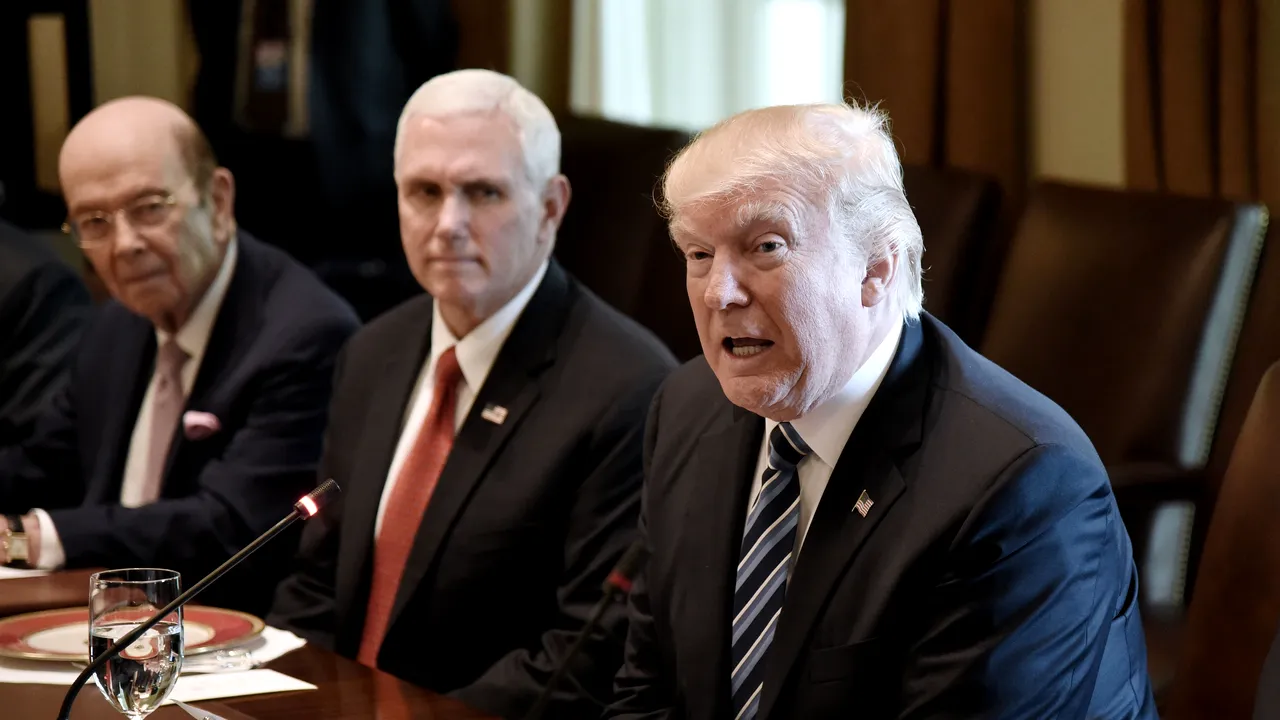 Trump suspectează China că ar fi piratat e-mail-urile Partidului Democrat din SUA înaintea alegerilor