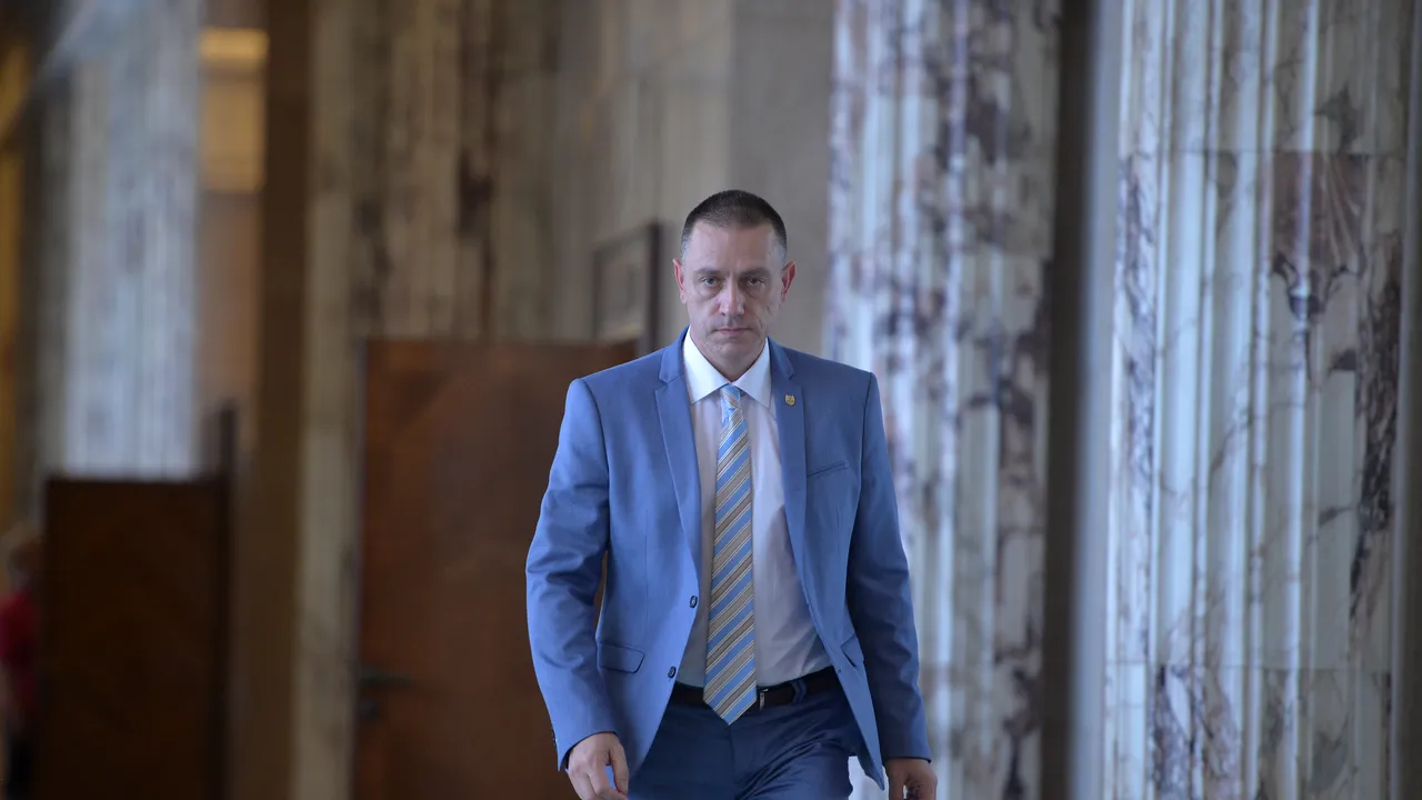 Reacția lui Fifor, după ce Opoziția i-a cerut să DEMISIONEZE. Categoric nu avem (rachete balistice). Se face joc politic pe SECURITATEA NAȚIONALĂ