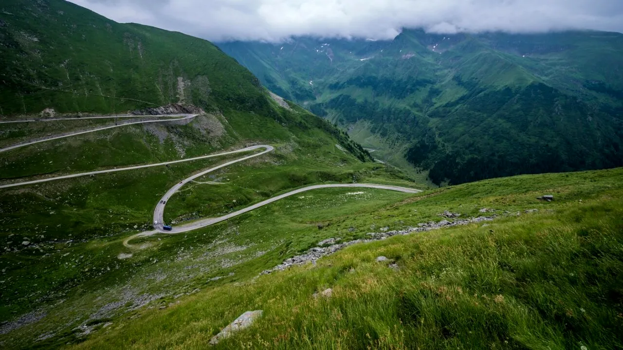 Când se REDESCHID Transfăgărăşanul şi Transalpina, în acest an. Ce trebuie să știe șoferii