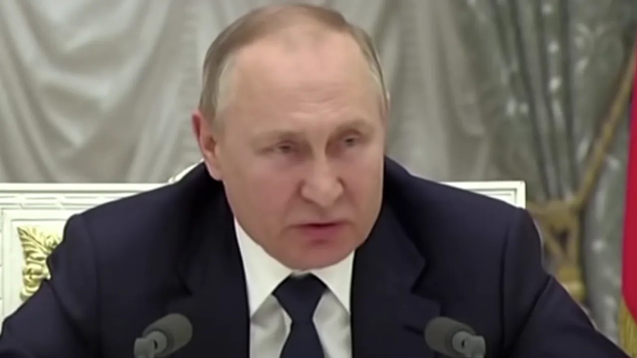 Vladimir Putin solicită Armatei Ucrainene să își aresteze propriul guvern, pe care îl numește “o gașcă de drogați și naziști”