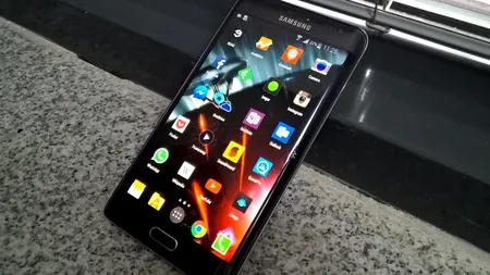 REVIEW. Am folosit intensiv timp de trei săptămâni un smartphone cu ecran curbat. Merită sau nu să îți cumperi unul?