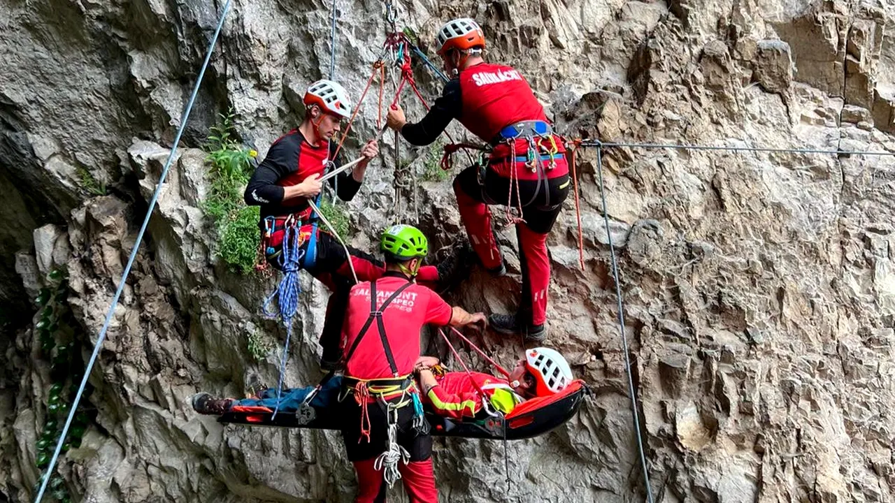 Alpiniștii răniți în tragedia din Bușteni sunt în stare stabilă. Doi dintre ei rămân internați la Spitalul Floreasca