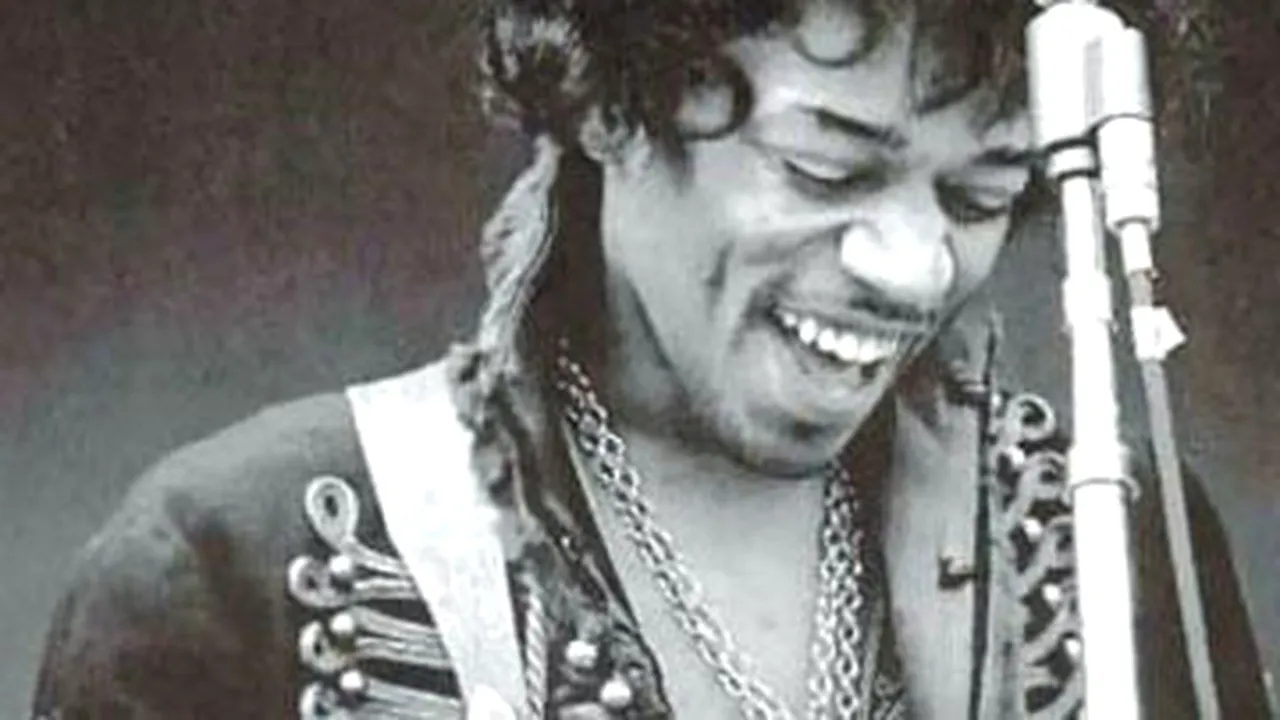 Locuința din Londra a legendarului chitarist Jimi Hendrix, transformată în muzeu