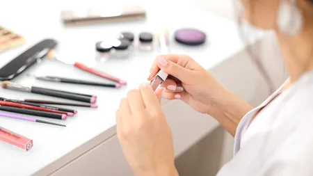 Produsele cosmetice impermeabile: PRO și CONTRA