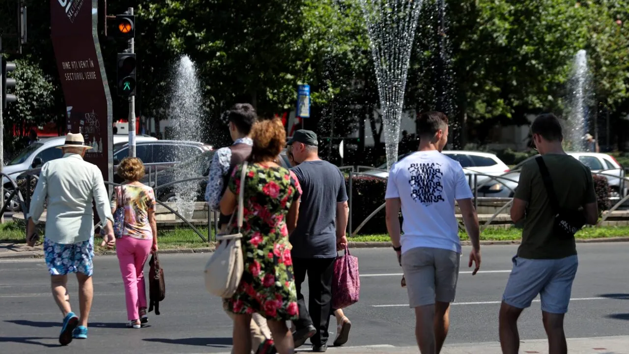 Vremea în ziua alegerilor: ANM a anunțat Cod portocaliu de caniculă în Capitală/Alertă de căldură extremă în 12 județe din țară