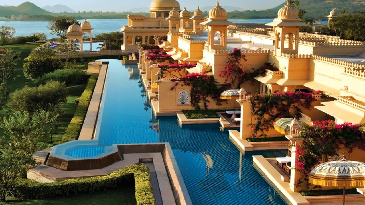 Cât costă o noapte de cazare la cel mai bun hotel din lume. Oaspeții sunt tratați regește - FOTO