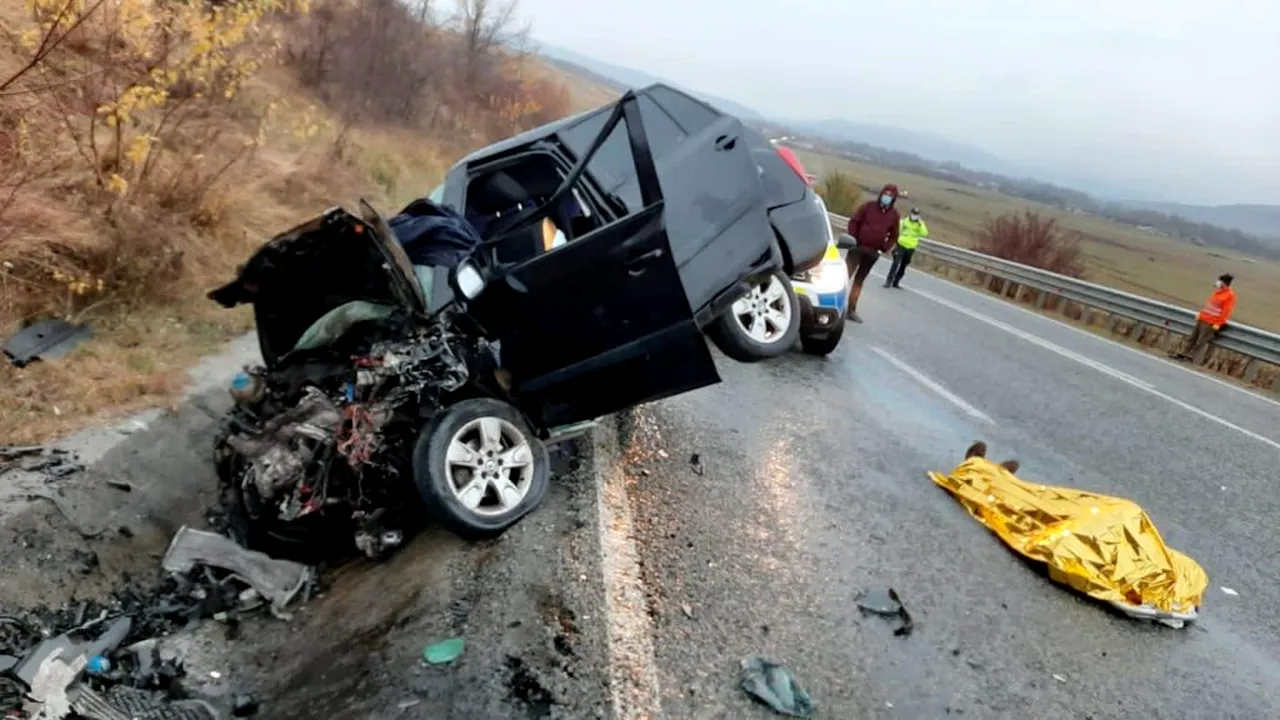 Accident grav între două autoturisme în județul Gorj. Două persoane au decedat și una are leziuni serioase