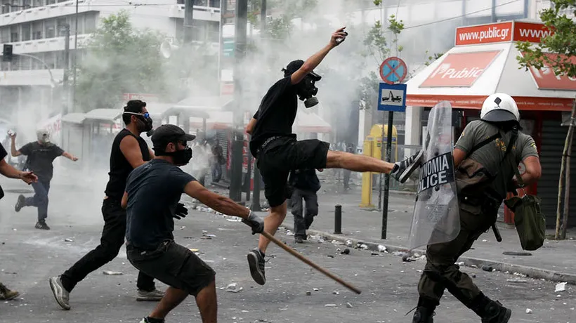FMI dă Greciei o veste care ar putea scoate din nou oamenii în stradă
