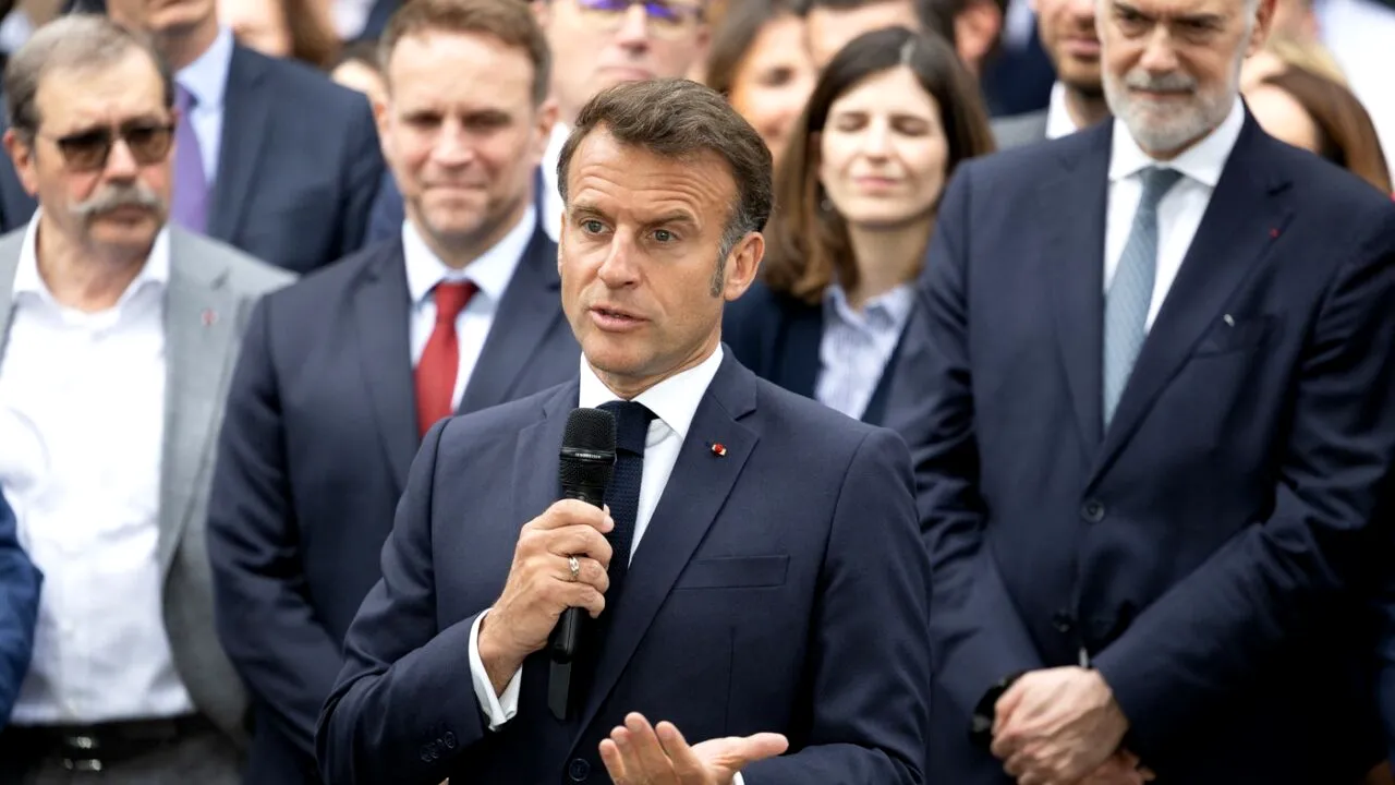Macron sprijină semnarea unui ARMISTIȚIU între Kiev și Moscova/ „Nu putem abandona Ucraina”