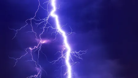 Lanț de tragedii printre turiști. Un tată și fiica sa au fost uciși de FULGER în Bulgaria