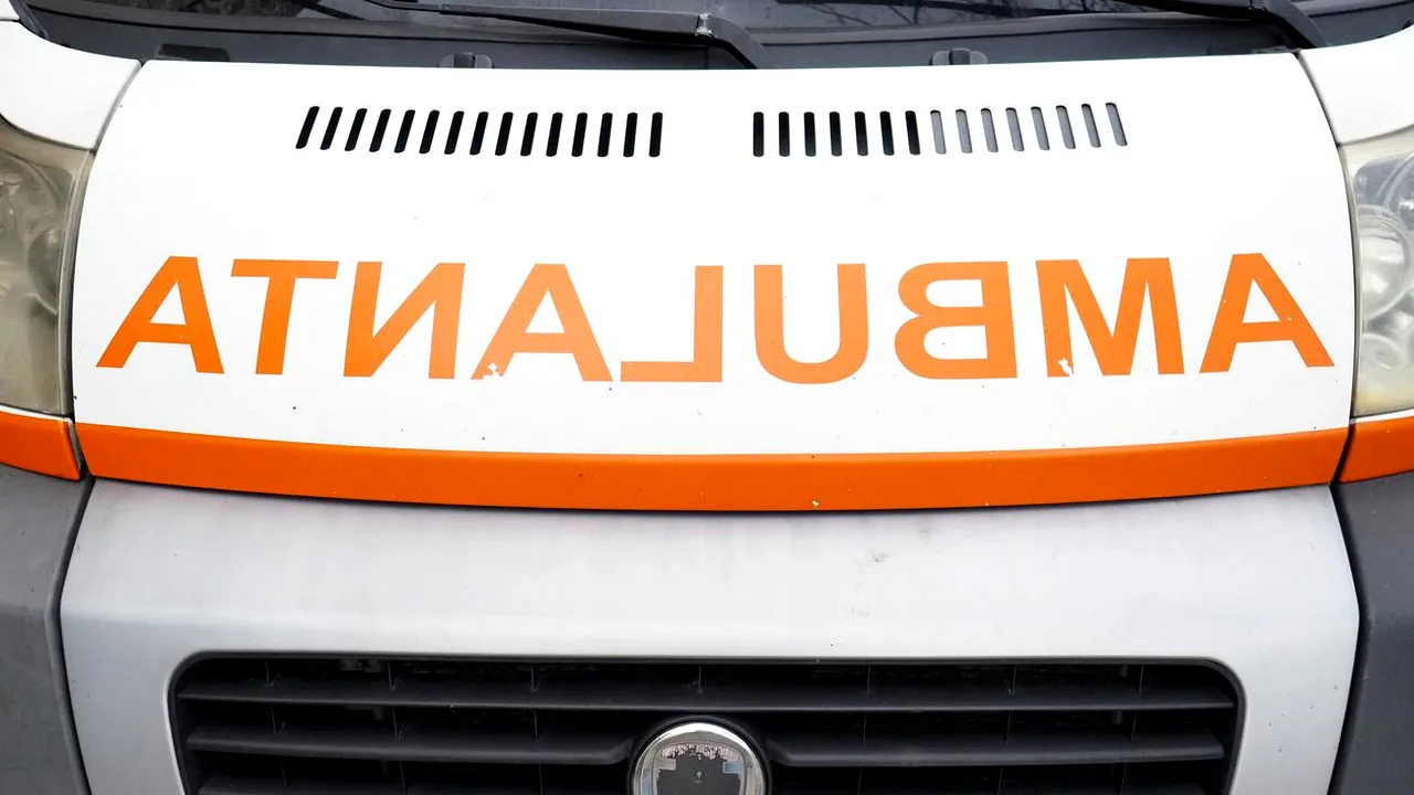 Situație neclară în cazul unei tinere poliţiste din Galaţi, găsită cu răni la mâini. A fost îngrijită de echipajul de la Ambulanţă