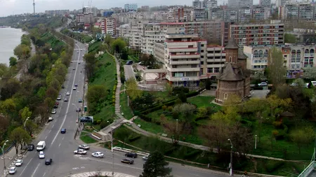 Primul oraș din România care desființează sistemul centralizat de termoficare. Ce ajutor oferă primăria oamenilor lăsați fără apă caldă și căldură