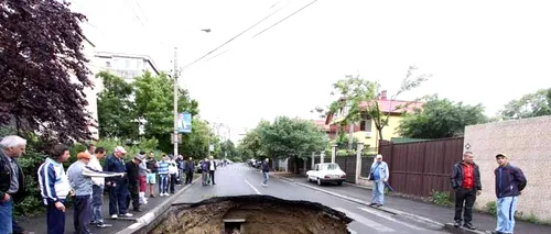 CRATER DE 10 METRI lungime pe o stradă din Galați. Pe stradă au fost făcute reparații de sute de mii de euro, anul trecut. FOTO+VIDEO