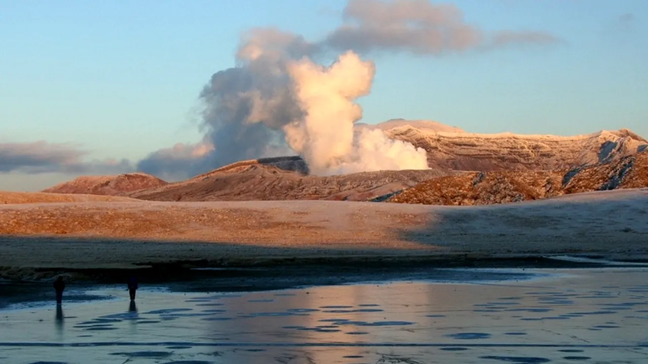 Vulcanul Aso din Japonia a intrat în erupție