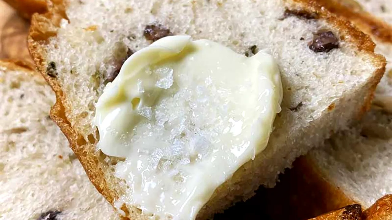 Singurul condiment care reduce hipertensiunea. Poate fi mâncat pe pâine!