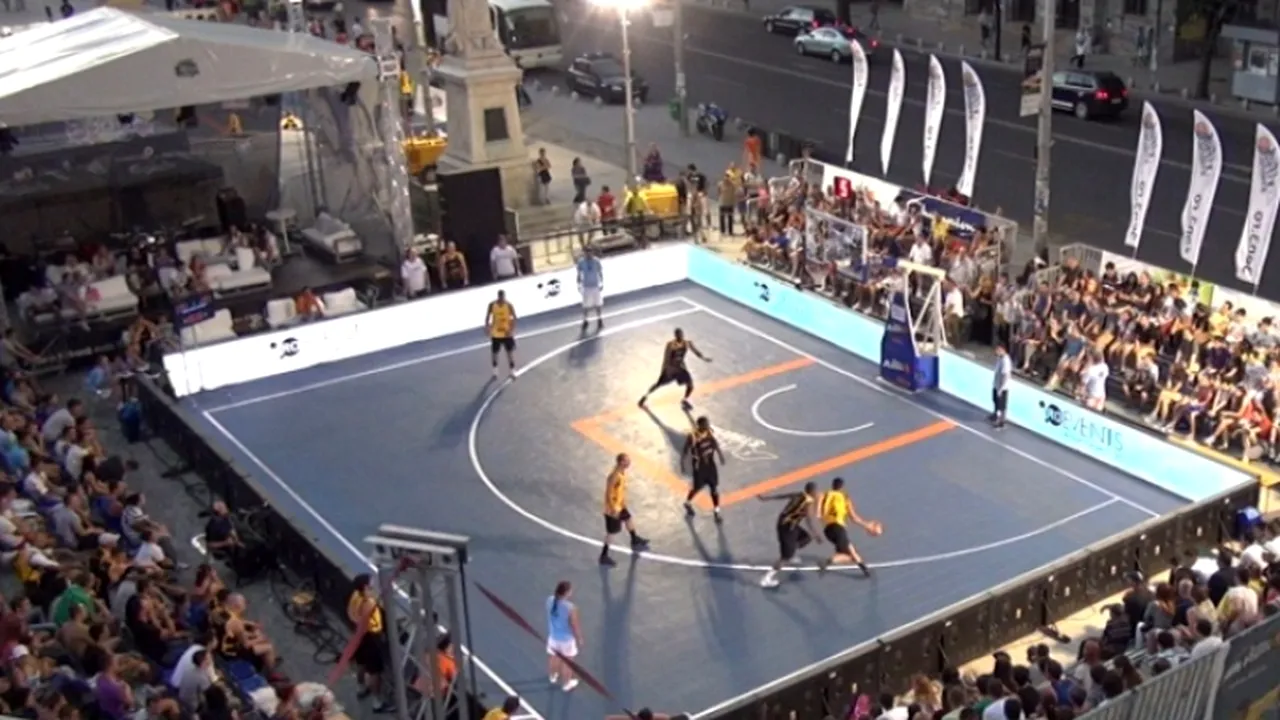 Bucureștenii pot juca în următoarele zile baschet în Piața Universității