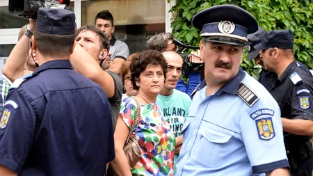 REZULTATE BAC 2013. Patru profesori și 23 de elevi din Mangalia care au primit fotocopii cu rezolvări la Bac, cercetați