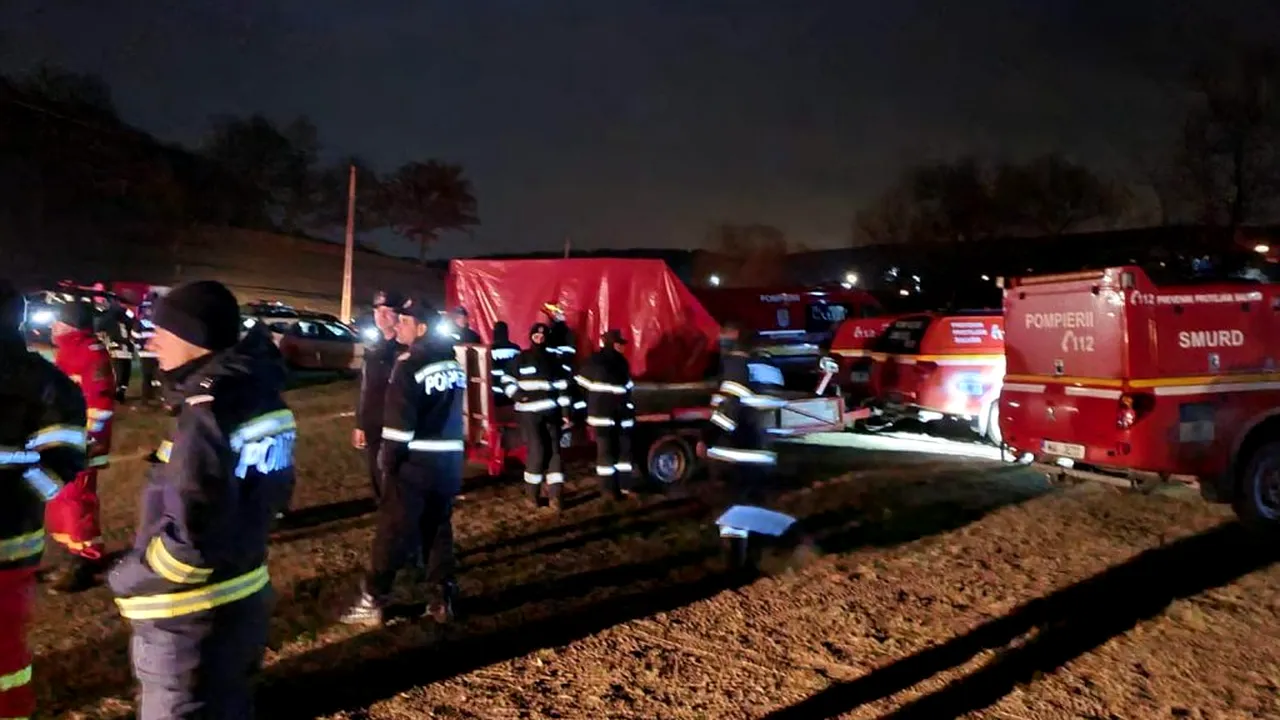 UPDATE. Copilul de 3 ani dispărut într-o pădure din Covasna, găsit într-un sat vecin. Peste 100 de persoane l-au căutat pe minor, o noapte întreagă
