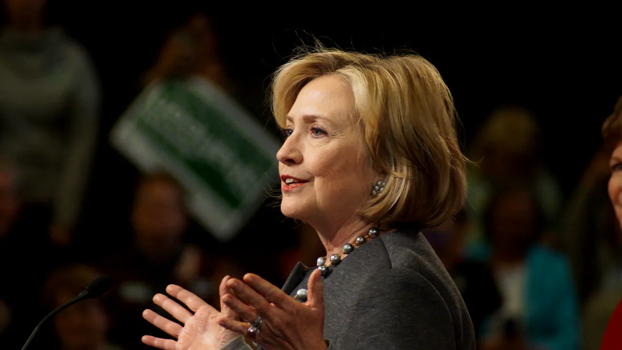 Cu cât au crescut averile celor mai bogați oameni din lume pe fondul potențialei victorii a lui Clinton