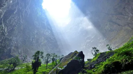 Cei care vizitează această zonă montană din China au parte de o mare supriză. Fenomenul misterios care a dat naștere unui ecosistem unic 