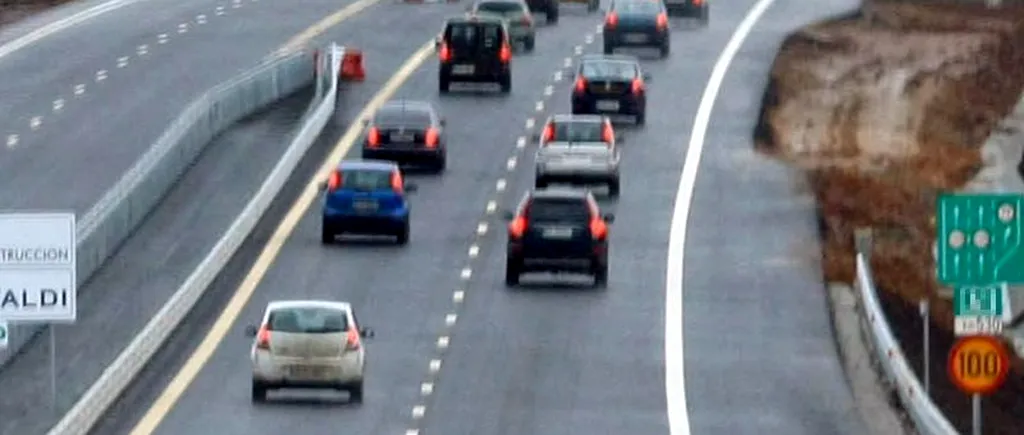 Circulație îngreunată pe autostrada A2, pe sensul spre București, din cauza unor lucrări