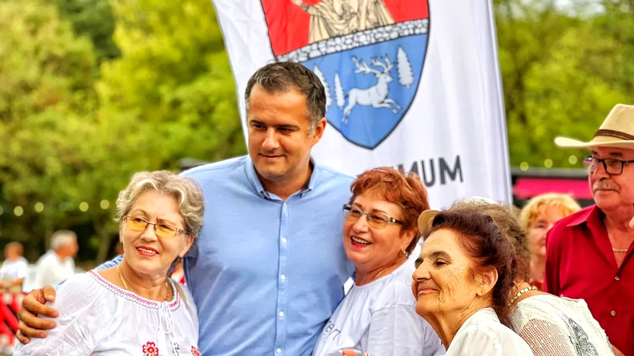 Un băcăuan l-a dat în judecată pe primar pentru că nu şi-ar fi făcut treaba. Îi cere restituirea salariilor de când a fost investit în funcţie!