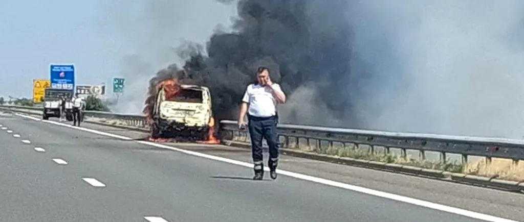 O autoutilitară a luat foc pe Autostrada Soarelui, București-Constanța, la kilometrul 134