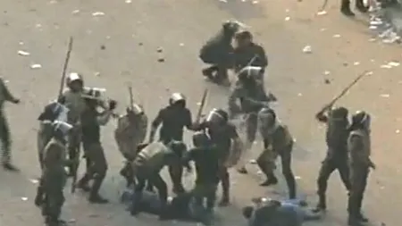 Bilanțul protestelor violente din Egipt este de cel puțin cinci morți și 370 de răniți