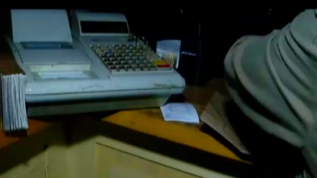 FISC: Micii contribuabili au timp până la 30 noiembrie să-și conecteze casele de marcat la sistemul ANAF. Restul trebuie să se conformeze până la 30 iunie