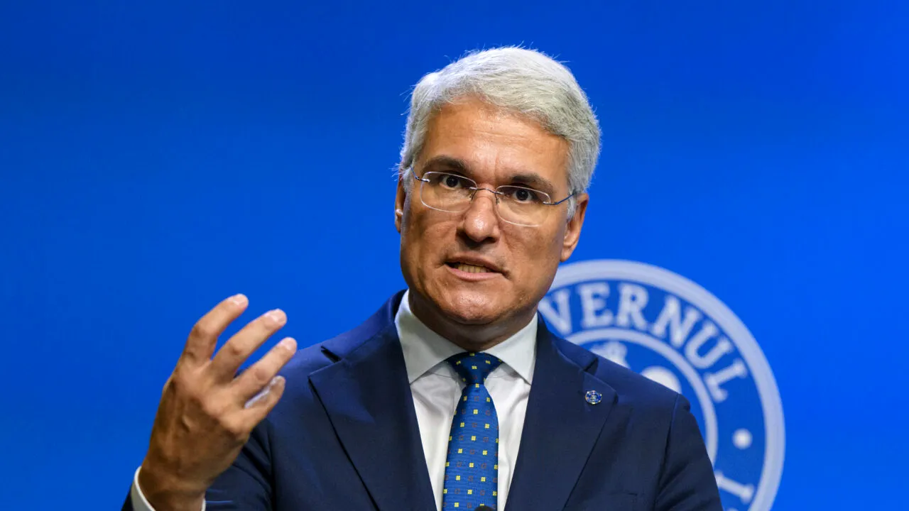 Dragoș Pîslaru: Îl susțin pe Ilie Bolojan pentru că a ales direcția grea, dar corectă: aceea de a face curățenie