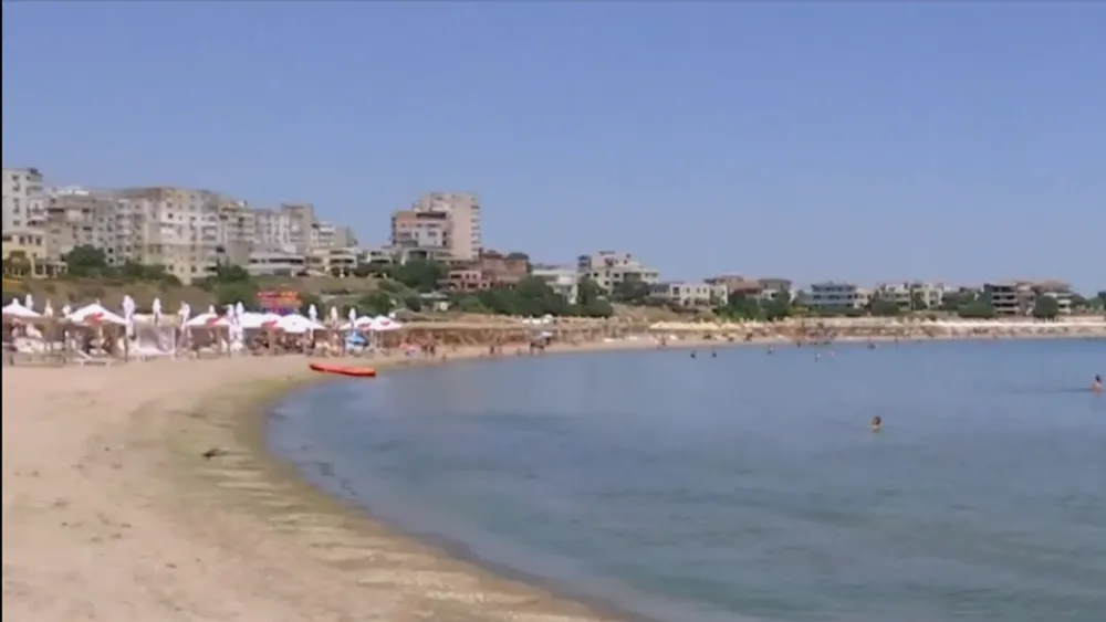 Care sunt PREȚURILE pe litoralul românesc și cum va fi vremea la mare în weekend. Unde se găsesc autoserviri și pensiuni cu tarife decente