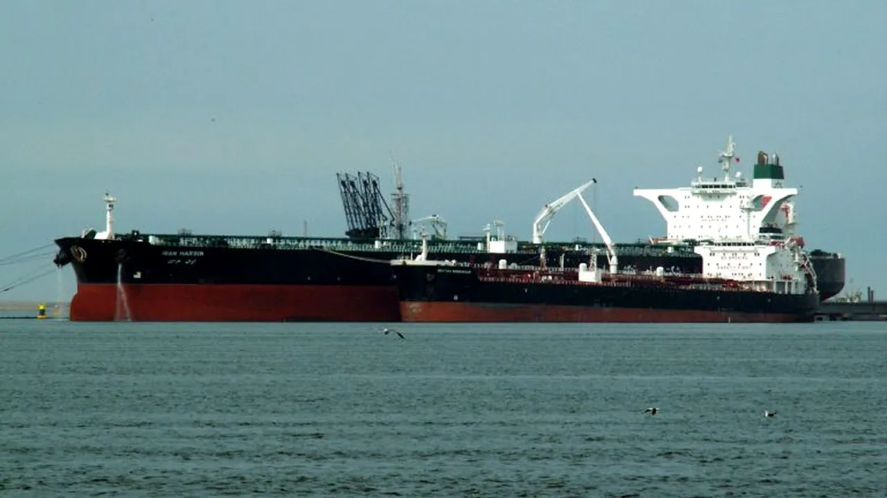 SUA anunță că au „neutralizat” un petrolier iranian care a încercat să spargă blocada navală americană în Golful Persic