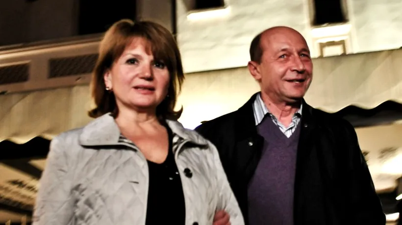 Traian Băsescu și soția sa - la un restaurant din Sfântu Gheorghe pentru a mânca gulaș