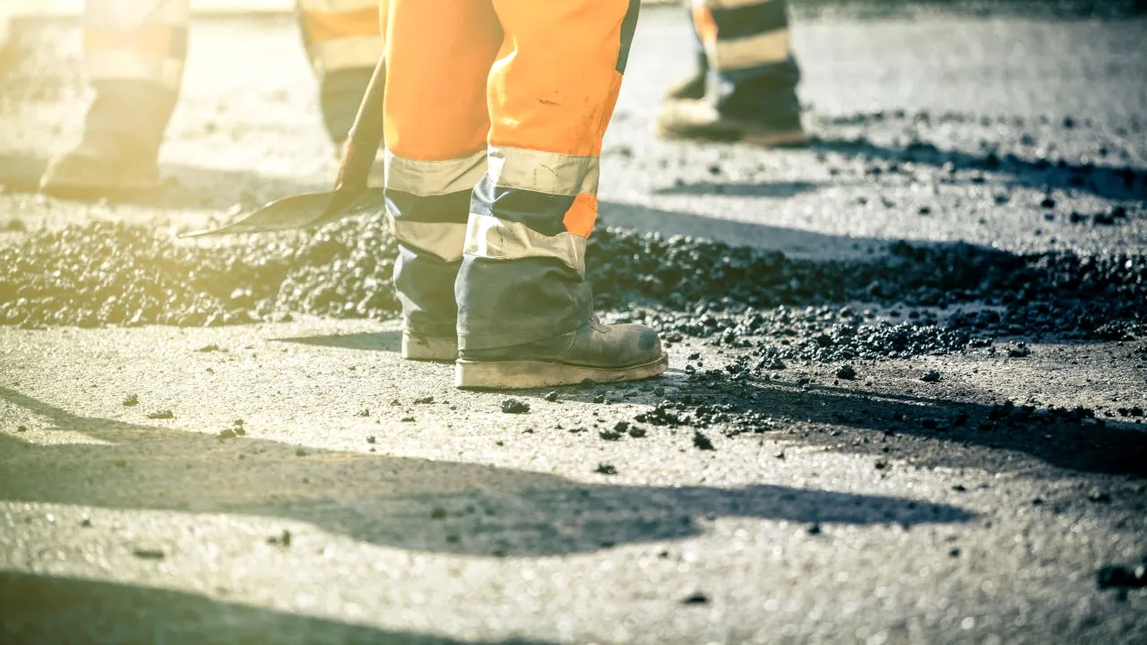 Două sectoare din autostrada A8 și unul din A7 au rămas fără contracte