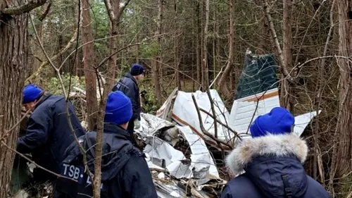 Șapte persoane au murit  în urma prăbușirii unui avion de mici dimensiuni  din Canada | FOTO
